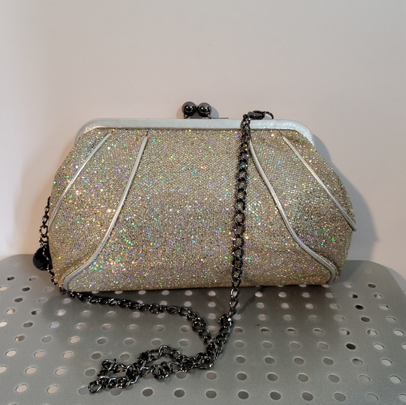 NINEWEST Silver Sparkle Clutch - Picture 5 of 8